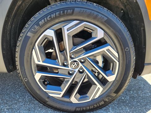 Certified 2025 Hyundai Tucson Limited AWD/4WD image 21