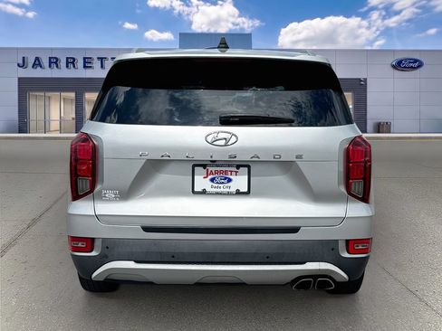 Used 2022 Hyundai Palisade SEL w/ Premium Package FWD image 6