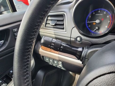 Used 2016 Subaru Outback 2.5i Limited image 16