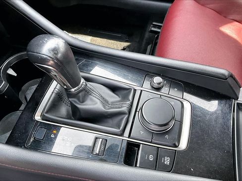 Used 2023 MAZDA MAZDA3 s FWD image 17