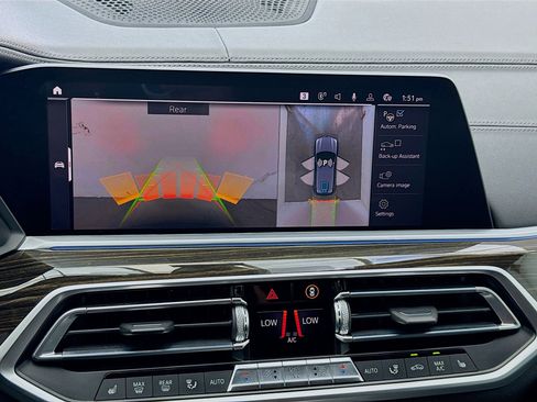 Used 2021 BMW X5 xDrive45e w/ Parking Assistance Package image 10