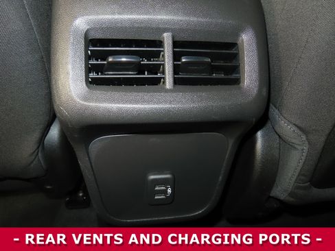 Used 2023 GMC Terrain SLE w/ Driver Convenience Package image 10