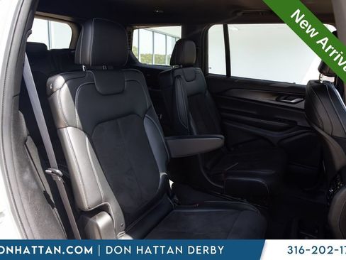 Used 2023 Jeep Grand Cherokee L Laredo AWD/4WD image 16