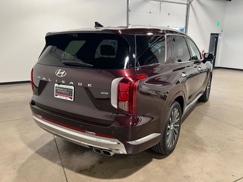Used 2023 Hyundai Palisade Calligraphy AWD/4WD image 3