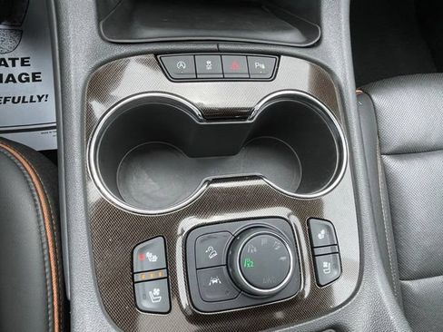 Used 2023 GMC Acadia AT4 w/ Preferred Package AWD/4WD image 21