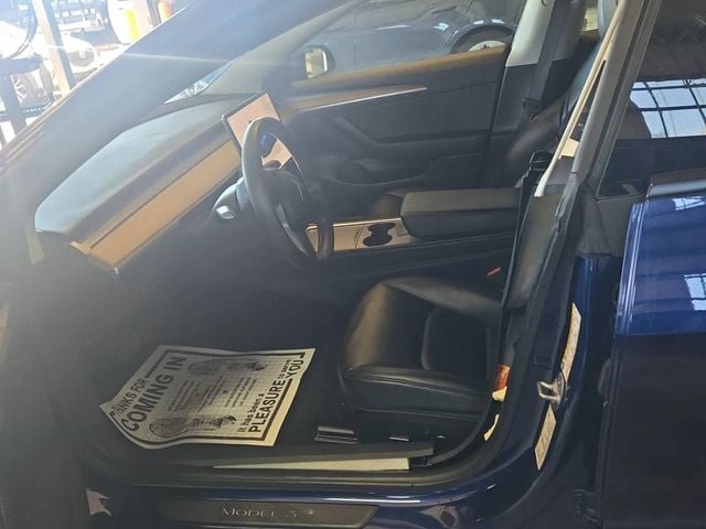 Used 2023 Tesla Model 3 Standard Range RWD image 5