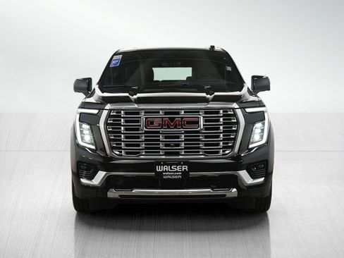 Used 2025 GMC Yukon Denali w/ Denali Reserve Package image 8
