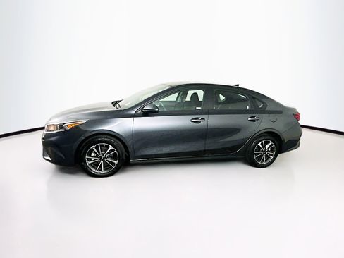 Used 2024 Kia Forte LXS image 4