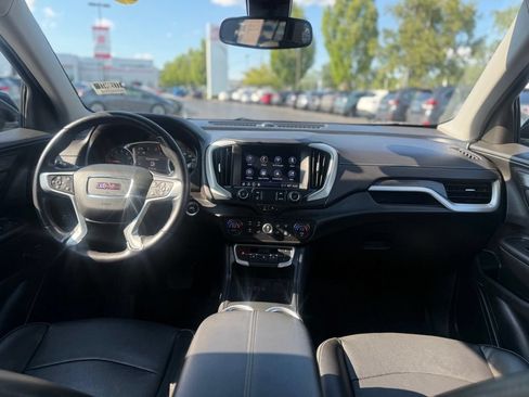 Used 2022 GMC Terrain SLT AWD/4WD image 19