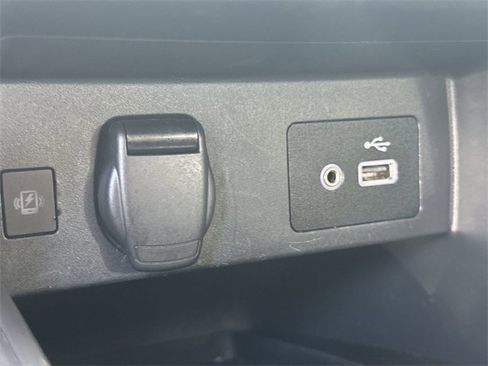 Used 2023 Nissan Versa SV image 33