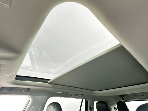 Used 2020 Toyota Highlander Platinum image 23