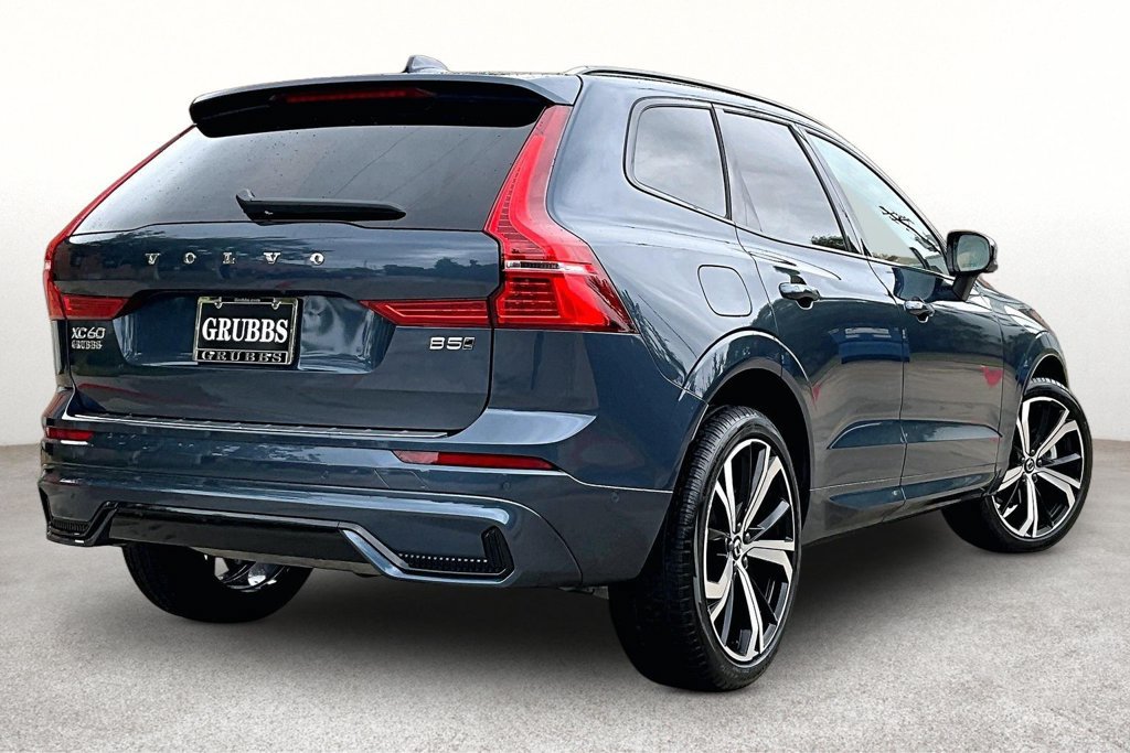 Used 2025 Volvo XC60 B5 Ultra w/ Protection Package Premier AWD/4WD image 2