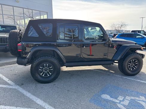 Used 2024 Jeep Wrangler Unlimited Rubicon AWD/4WD image 34