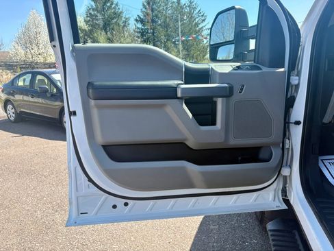 Used 2019 Ford F250 XLT w/ XLT Value Package image 11