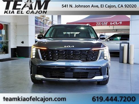 Certified 2024 Kia Sorento S image 4