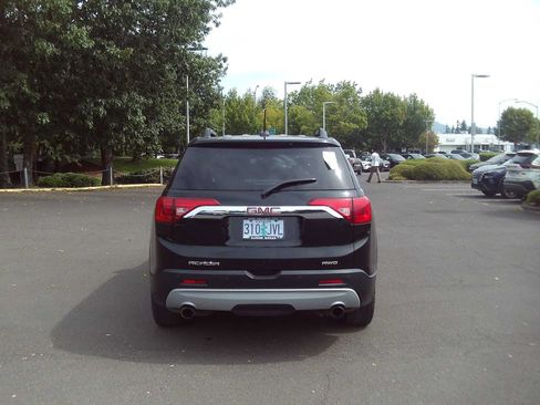 Used 2018 GMC Acadia SLT AWD/4WD image 4