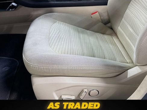 Used 2016 Ford Fusion SE FWD image 19