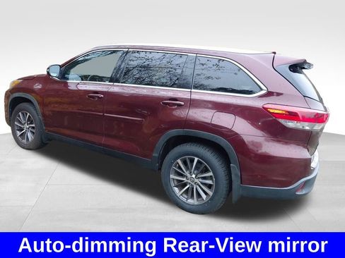 Used 2019 Toyota Highlander XLE image 24