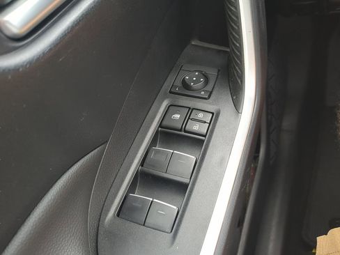 Used 2025 Toyota RAV4 XLE Premium AWD/4WD image 20