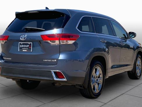 Used 2017 Toyota Highlander Limited Platinum w/ Carpet Mat Package image 13