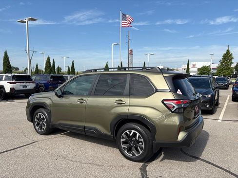 Used 2026 Subaru Forester Premium AWD/4WD image 6