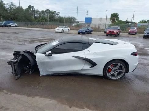 Used 2024 Chevrolet Corvette Stingray Coupe w/ 1LT RWD image 5
