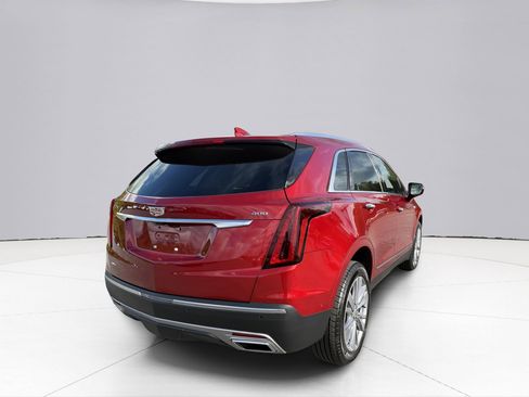 Certified 2024 Cadillac XT5 Premium Luxury w/ Platinum Package image 11