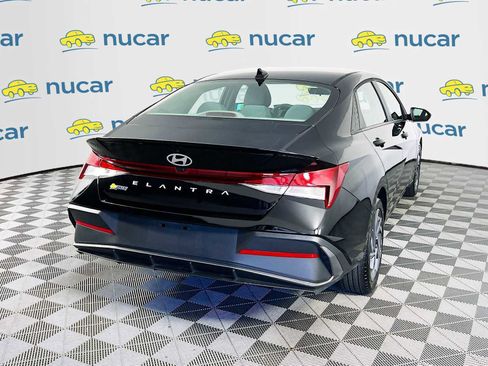 Certified 2025 Hyundai Elantra Sport FWD image 7