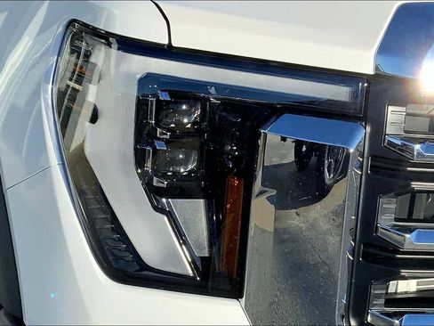 New 2025 GMC Sierra 2500 SLT w/ SLT Premium Package image 13