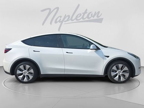 Used 2023 Tesla Model Y Long Range AWD/4WD image 7