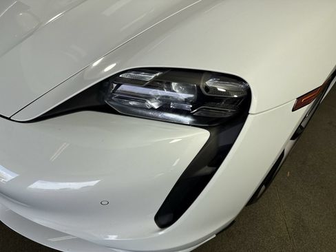 Used 2020 Porsche Taycan Turbo AWD/4WD image 27