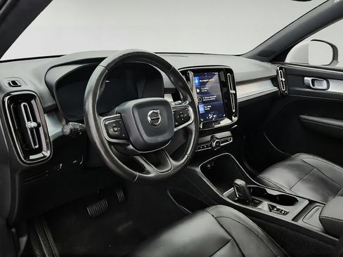 Used 2020 Volvo XC40 T5 Momentum AWD/4WD image 10