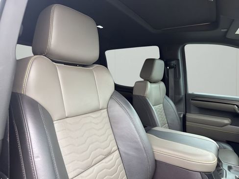 Used 2024 Chevrolet Silverado 1500 ZR2 w/ LPO, Dark Essentials Package image 15