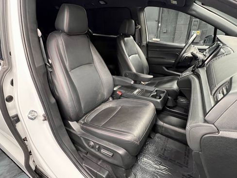 Used 2024 Honda Odyssey Sport image 4