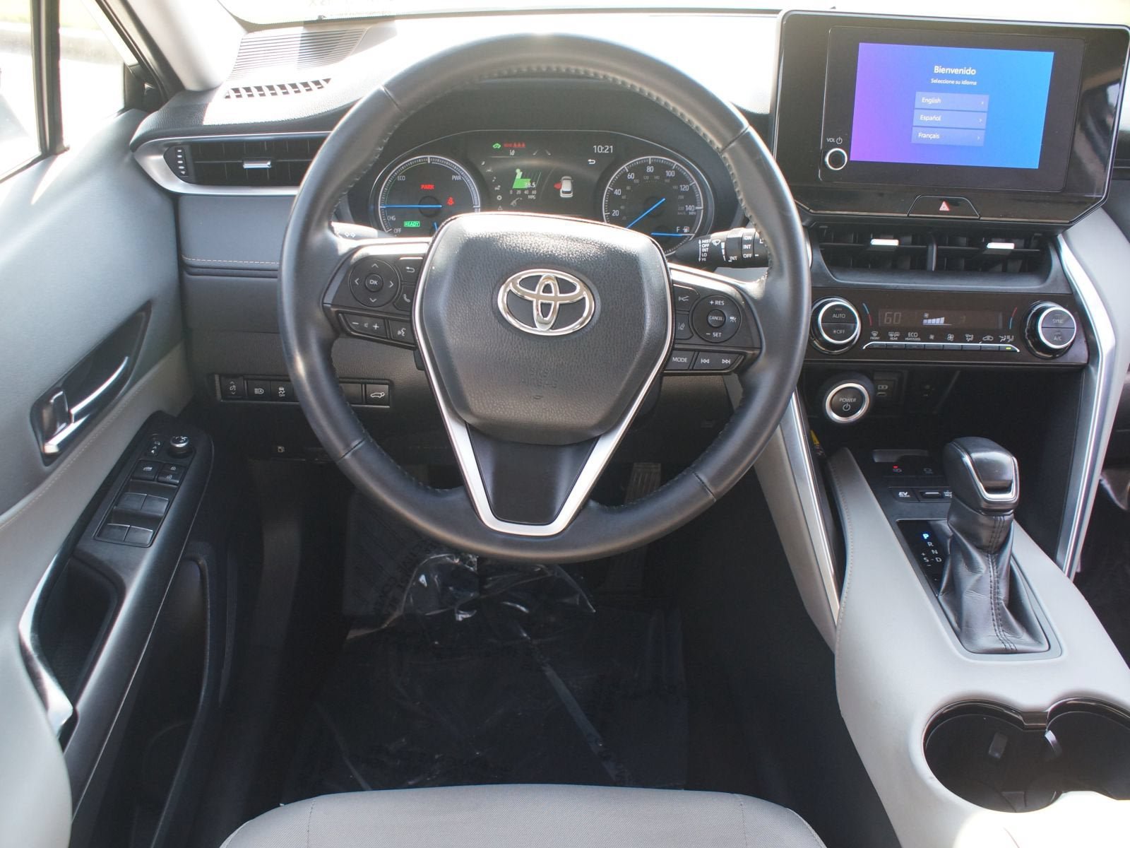 Used 2023 Toyota Venza LE AWD/4WD image 5