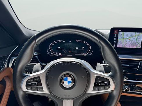 Used 2022 BMW 540i w/ M Sport Package image 16