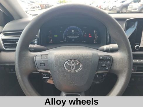 Used 2025 Toyota Camry LE FWD image 13
