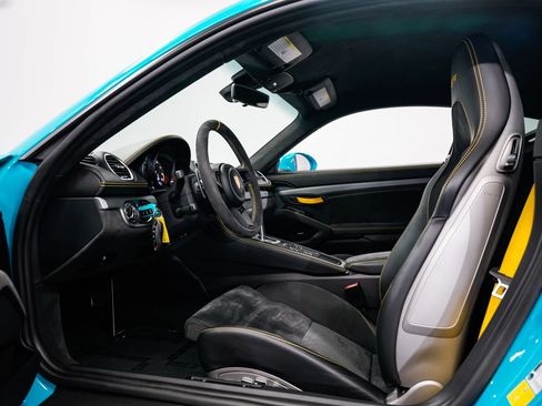 Used 2021 Porsche 718 Cayman GT4 RWD image 17