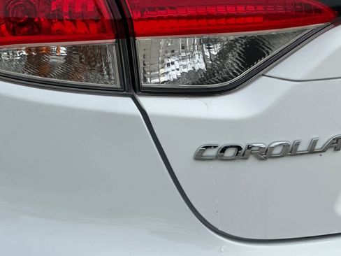 Used 2022 Toyota Corolla LE image 32