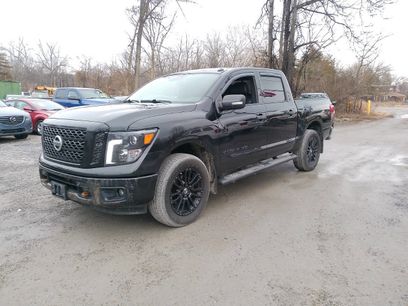 Used 2018 Nissan Titan SL w/ Midnight Edition