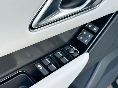 New 2026 Land Rover Range Rover Velar S image 22