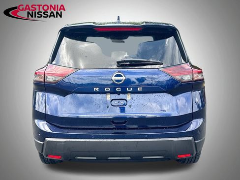 Used 2025 Nissan Rogue SV FWD image 7