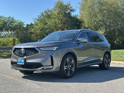 Used 2025 Acura MDX Advance Package image 3