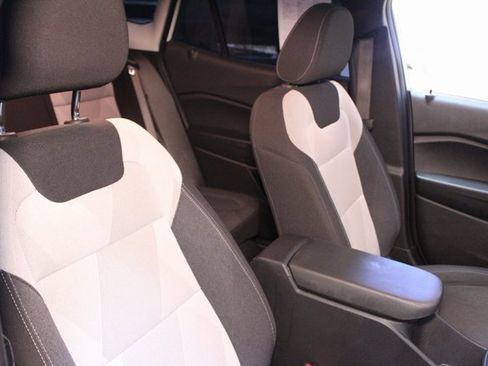 Used 2024 Chevrolet Trax LS w/ LS Convenience Package image 8