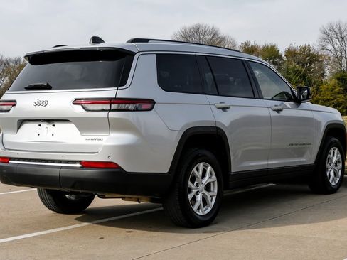 Used 2023 Jeep Grand Cherokee L Limited image 13