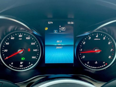 Used 2022 Mercedes-Benz GLC 300 4MATIC image 28