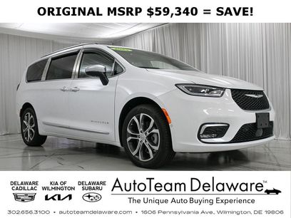Used 2025 Chrysler Pacifica Pinnacle