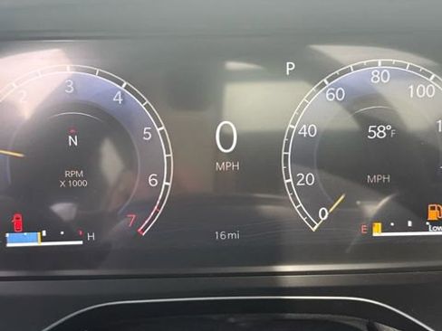 New 2025 Jeep Grand Cherokee L Limited w/ Luxury Tech Group II image 31