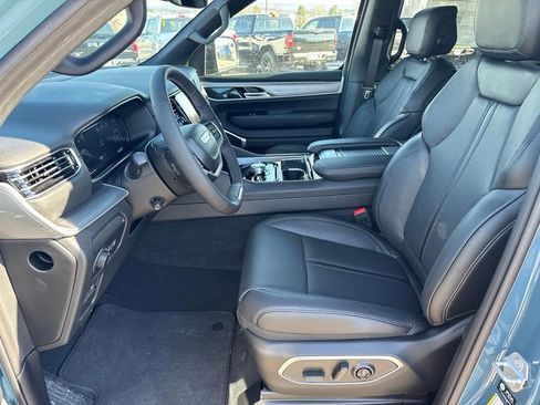 New 2026 Jeep Grand Wagoneer L Limited w/ Convenience Group I AWD/4WD image 9