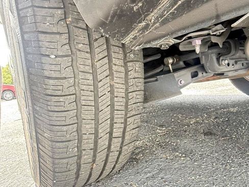 Used 2020 Toyota RAV4 XLE FWD image 19